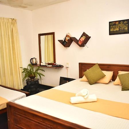 Leisure House Safari Bungalow Uda Walawe Extérieur photo